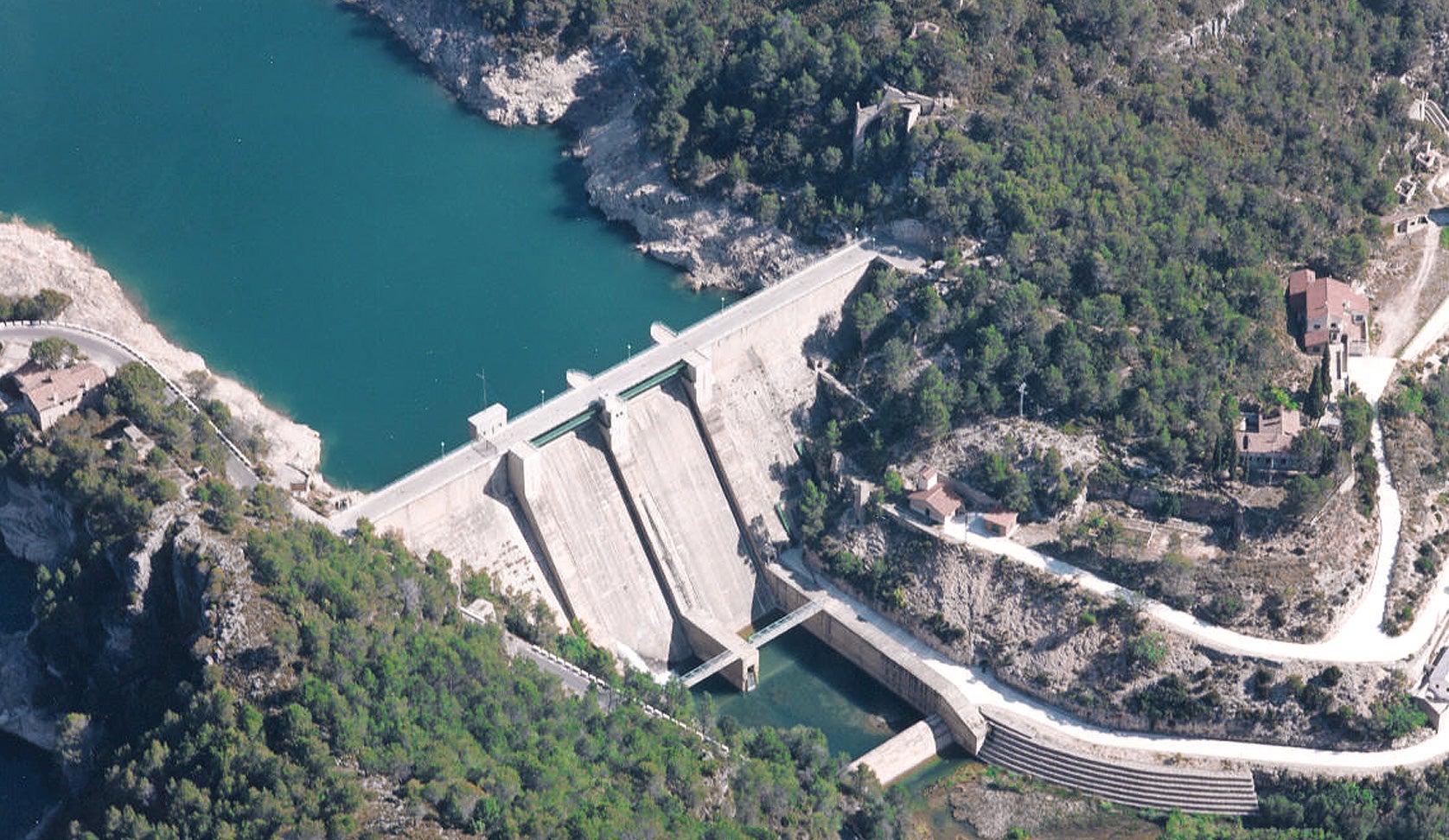 Vila-real retira la alerta por la presa de Cirat al evacuar agua de manera eficiente Vila-real retira la alerta por la presa de Cirat al evacuar agua de manera eficiente