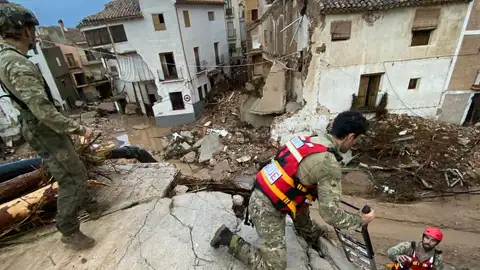 Soldados del MOE de Rabasa ayudan en la catástrofe de Letur Soldados del MOE de Rabasa ayudan en la catástrofe de Letur
