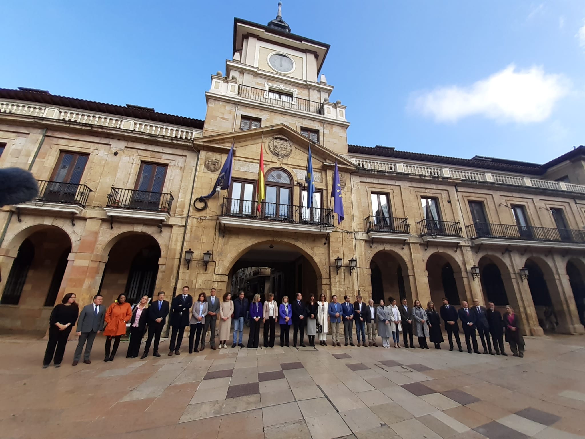 El Principado de Asturias se solidariza con los afectados de la DANA y envía un helicóptero El Principado de Asturias se solidariza con los afectados de la DANA y envía un helicóptero