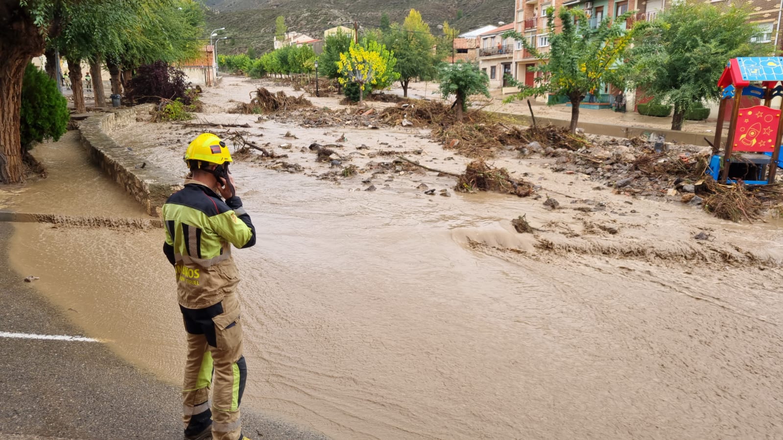 La Dana provoca en Aragón daños en varios municipios y obliga a cortar carreteras La Dana provoca en Aragón daños en varios municipios y obliga a cortar carreteras