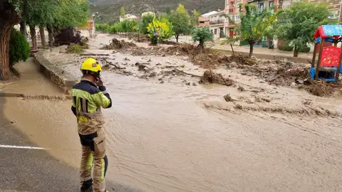 La Dana provoca en Aragón daños en varios municipios y obliga a cortar carreteras La Dana provoca en Aragón daños en varios municipios y obliga a cortar carreteras
