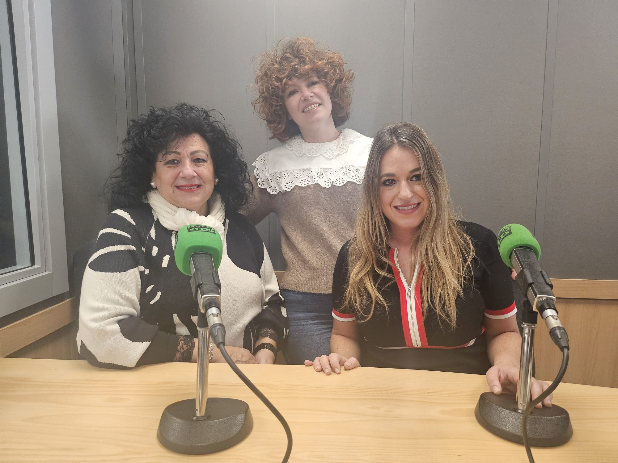 Tertulia con la Asociación Mujeres de Empresa Tertulia con la Asociación Mujeres de Empresa