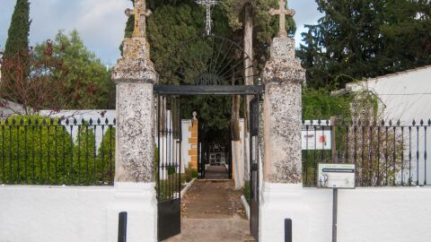 "Mundamortis" celebra el 220 aniversario del cementerio de San Rafael en Monturque