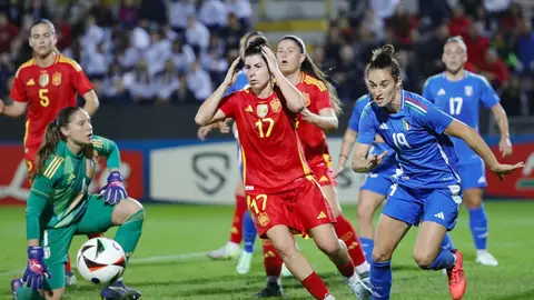 Una España sin pegada vuelve a sumar otro empate Una España sin pegada vuelve a sumar otro empate