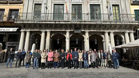 El pleno del Ayuntamiento ha aprobado la modificación urbanística necesaria para construir un aparcamiento y un recinto ferial junto al CIDE Ayuntamiento de Segovia