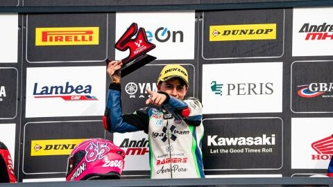 El piloto benidormense Enzo Zaragoza, a un paso de convertirse en campe&oacute;n de Espa&ntilde;a de Superbike.