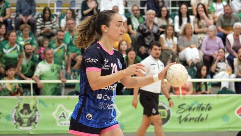30-10 Carmen Garc&iacute;a Calvo, jugdora del Lobas Global Atac Oviedo