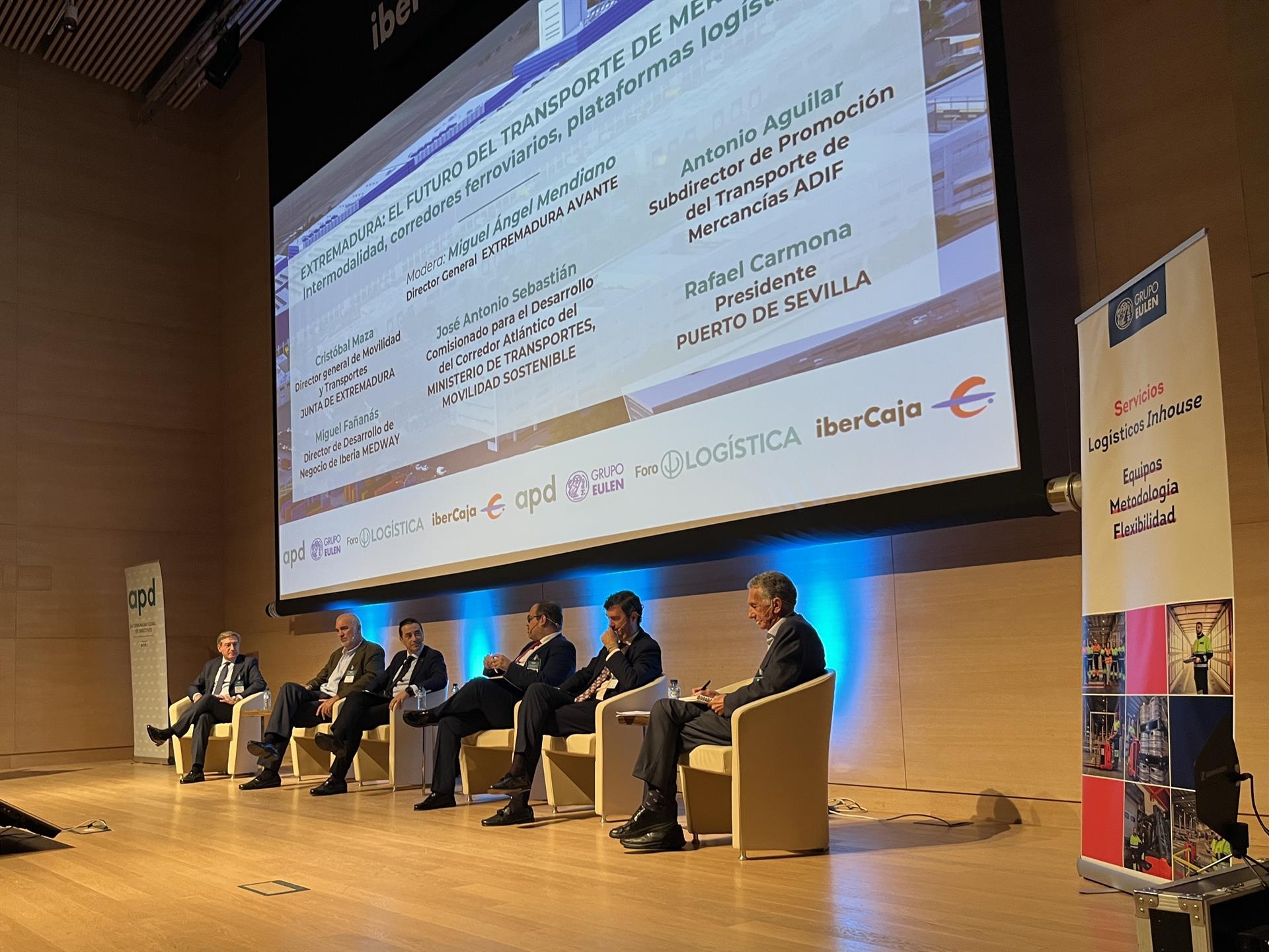 Santamaría pone en valor la consolidación del "nexo estratégico" de Extremadura con España, Portugal y Europa Santamaría pone en valor la consolidación del "nexo estratégico" de Extremadura con España, Portugal y Europa