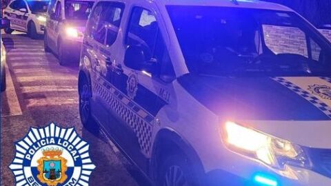 Salida de las 18 unidades de la Polic&iacute;a Local de Benidorm a Paiporta