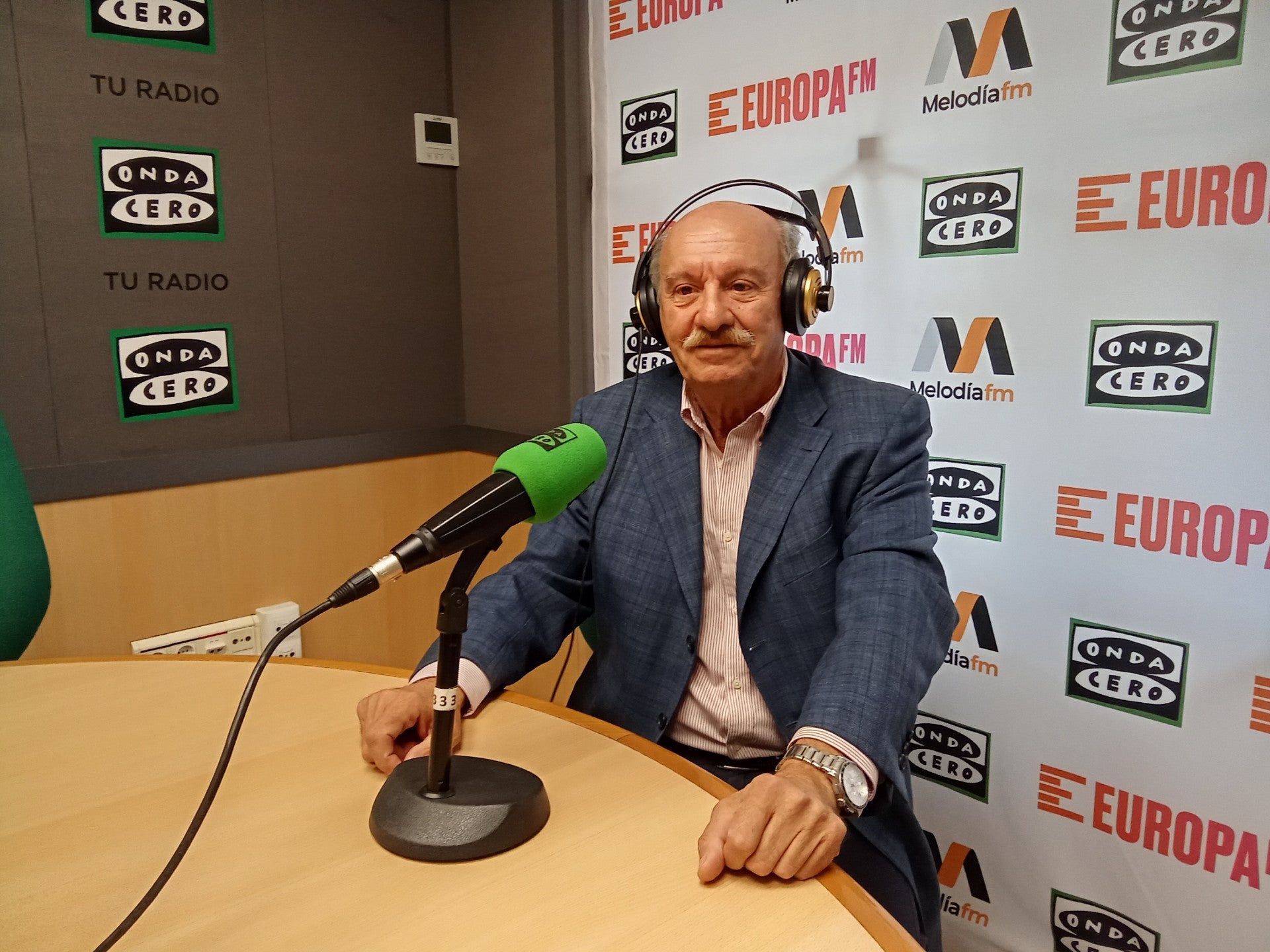 Alejandro Lizaur: médico, catedrático y especialista en cirugía ortopédica Alejandro Lizaur: médico, catedrático y especialista en cirugía ortopédica