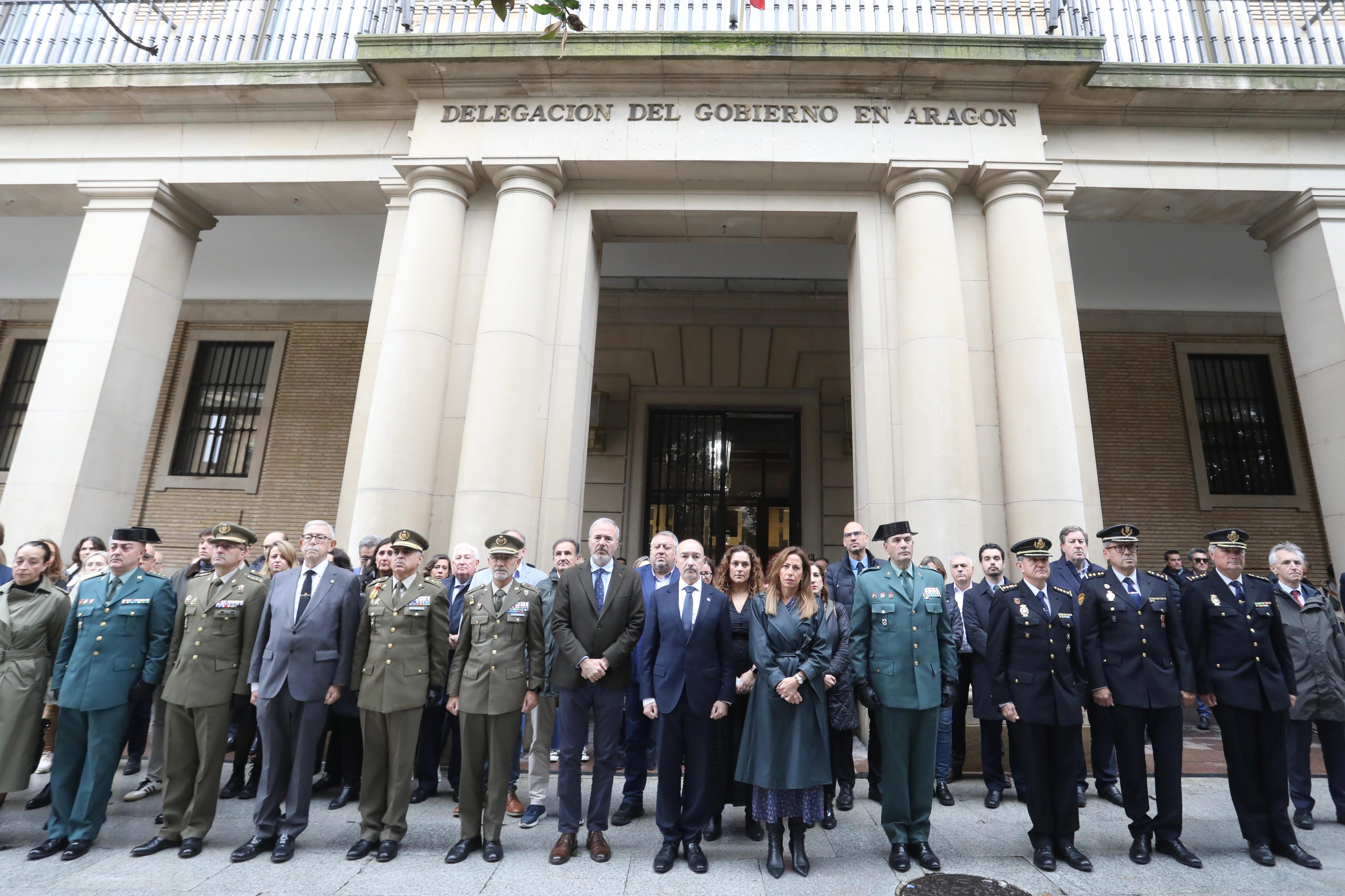 Aragón se suma al dolor de las víctimas de la DANA con un minuto de silencio Aragón se suma al dolor de las víctimas de la DANA con un minuto de silencio