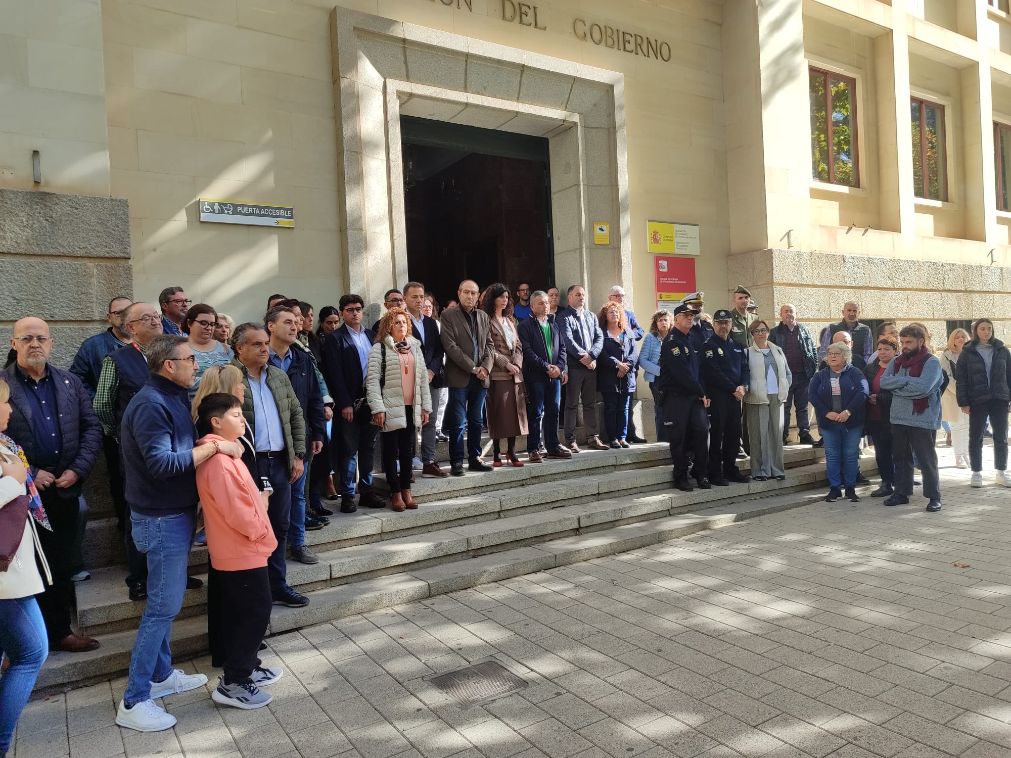 Albacete guarda un sentido minuto de silencio por la tragedia de Letur Albacete guarda un sentido minuto de silencio por la tragedia de Letur