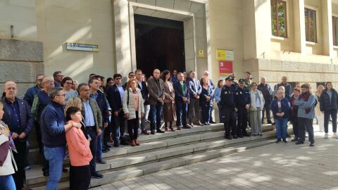 Albacete guarda un sentido minuto de silencio por la tragedia de Letur