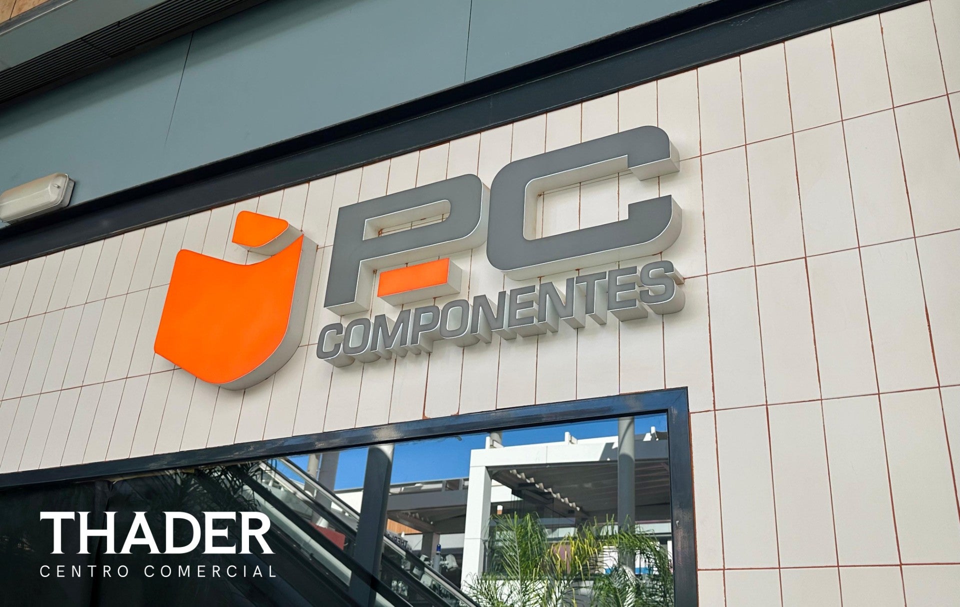Thader acoge la apertura de la tienda insignia de PcComponentes en un evento repleto de tecnología, premios y orgullo murciano Thader acoge la apertura de la tienda insignia de PcComponentes en un evento repleto de tecnología, premios y orgullo murciano