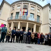 Minuto de silencio frente a la Subdelegación del Gobierno en Ciudad Real Minuto de silencio frente a la Subdelegación del Gobierno en Ciudad Real