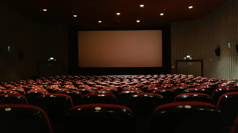 Imagen de archivo de una sala de cine Imagen de archivo de una sala de cine