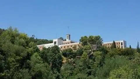 El Ayuntamiento culmina los trabajos de reparación de la instalación eléctrica del colegio La Aduana El Ayuntamiento culmina los trabajos de reparación de la instalación eléctrica del colegio La Aduana
