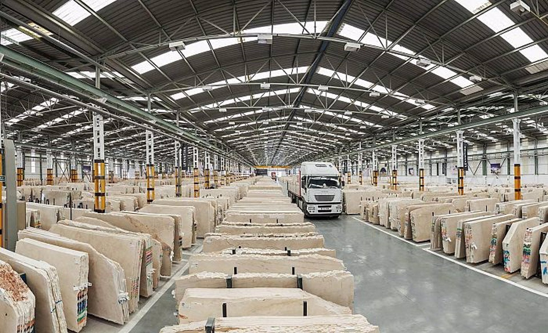 Acuerdo en el ERE de Levantina: 123 despidos en la fábrica de Novelda y 63 en las canteras de Pinoso, València y Albacete Acuerdo en el ERE de Levantina: 123 despidos en la fábrica de Novelda y 63 en las canteras de Pinoso, València y Albacete