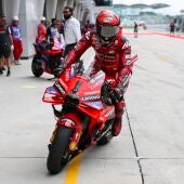 Bagnaia domina en los libres del GP de Malasia