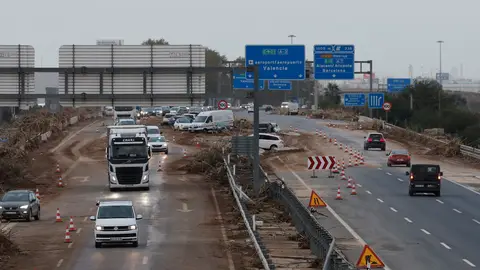 Estado de la A-3 a la su paso por Godelleta. Tragedia histórica por la DANA: El Ministerio de Transportes actualiza la situación de las carreteras