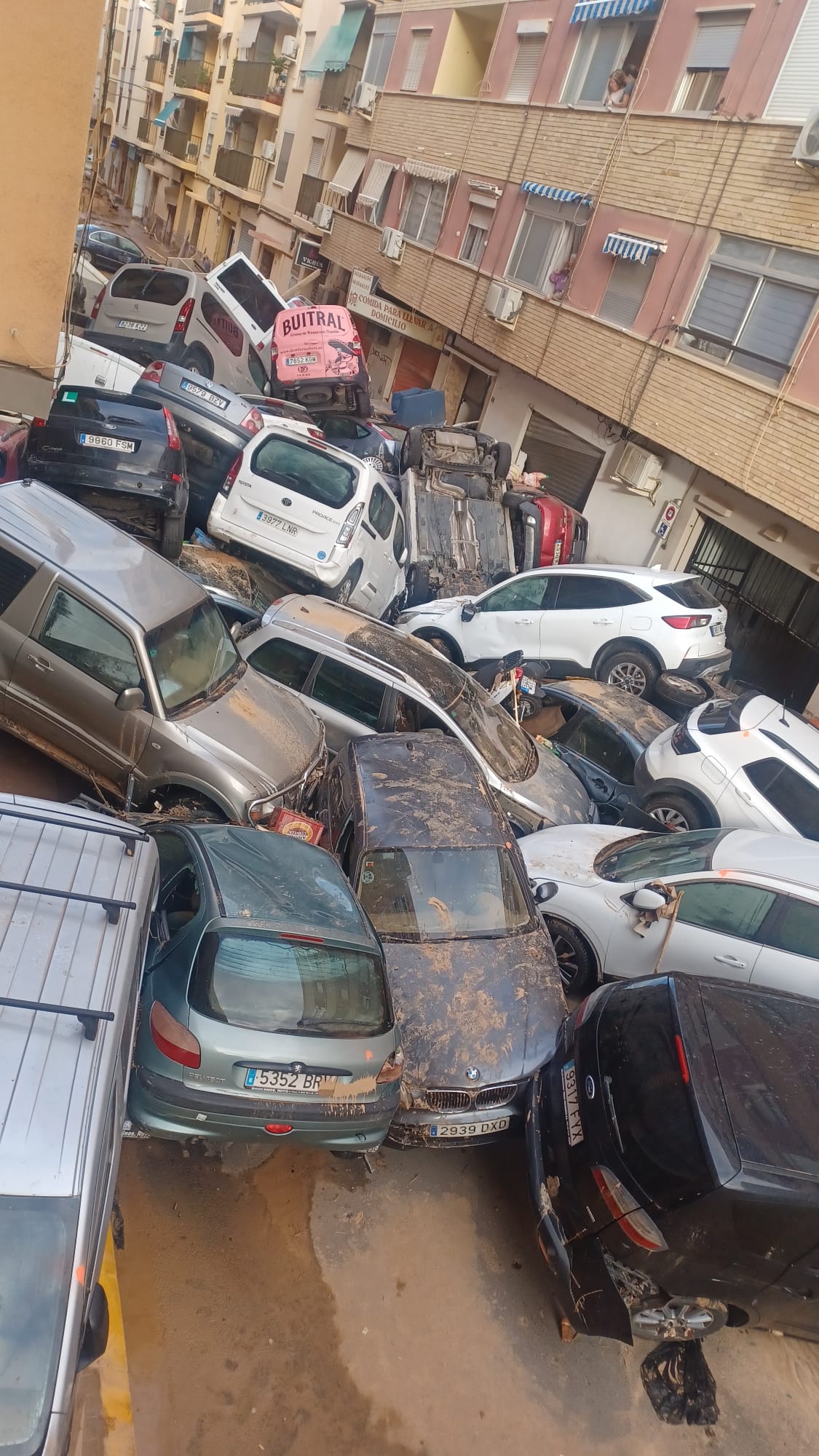 Arantxa nos cuenta lo que le ha hecho la DANA de Valencia Arantxa nos cuenta lo que le ha hecho la DANA de Valencia