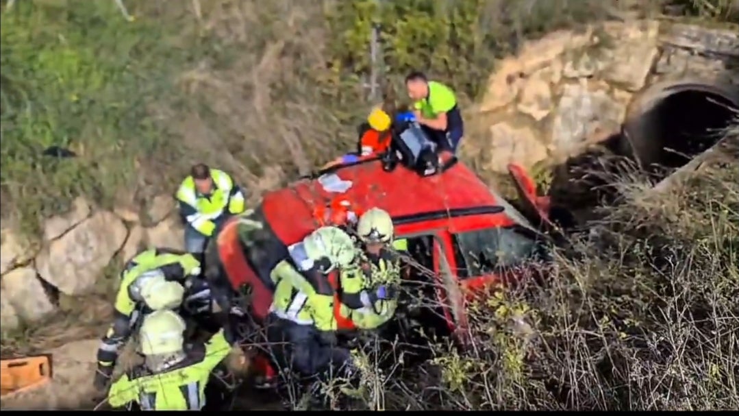 Una persona fallecida y otra herida grave tras sufrir una salida de vía en Ayegui Una persona fallecida y otra herida grave tras sufrir una salida de vía en Ayegui