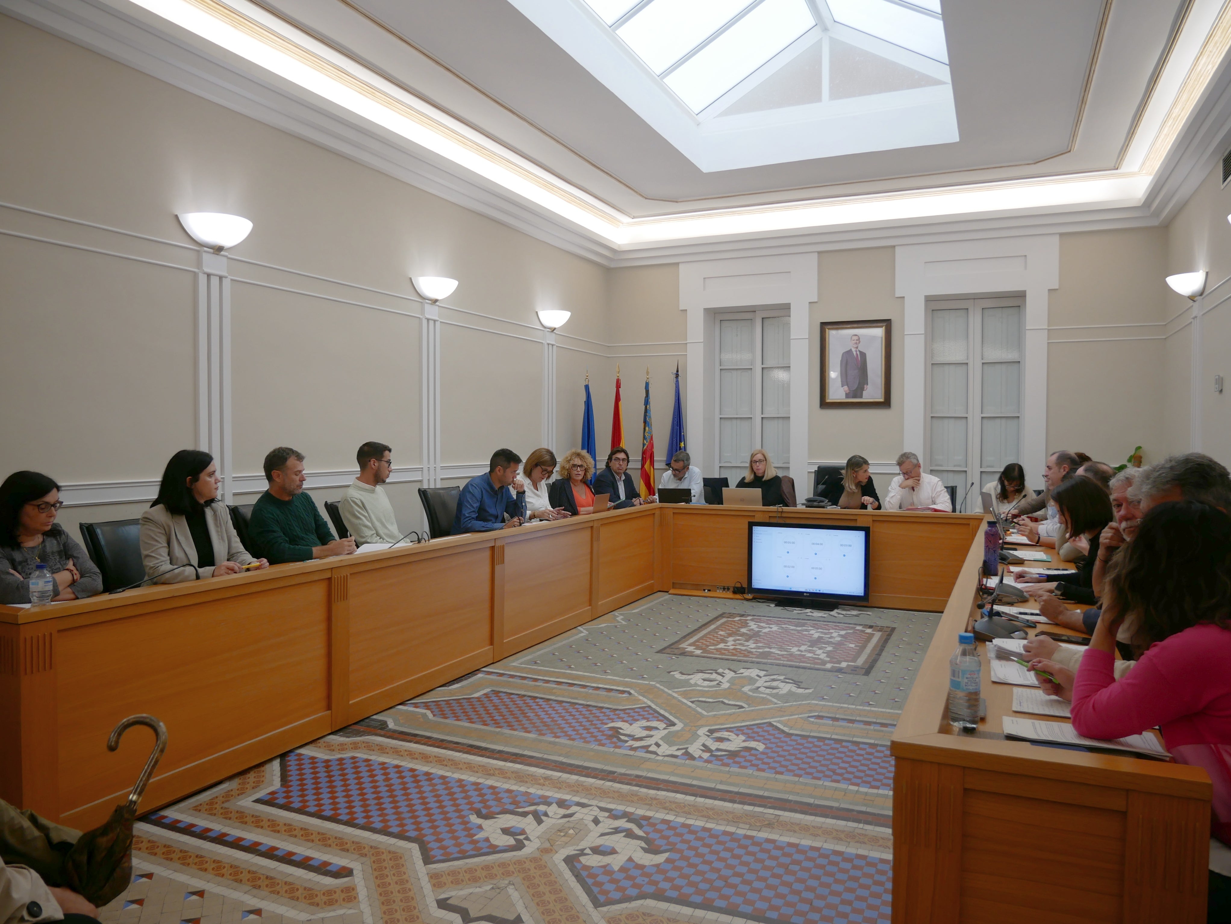 El PP de Crevillent trabaja en la reestructuración del gobierno local tras la salida de Vox y sin riesgo a moción de censura El PP de Crevillent trabaja en la reestructuración del gobierno local tras la salida de Vox y sin riesgo a moción de censura