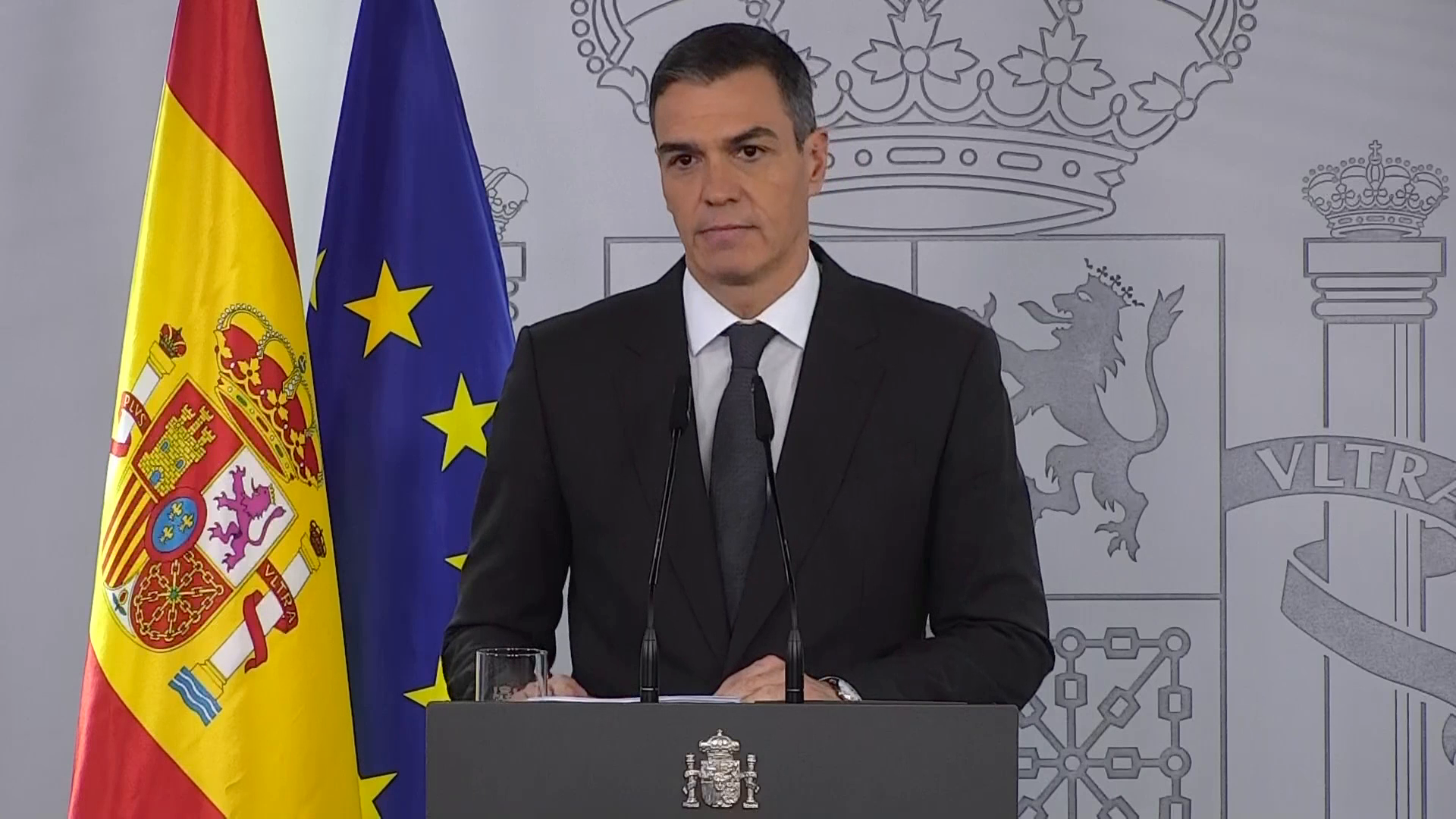 Sánchez anuncia el envío de 5.000 militares más y de otros 5.000 policías y guardias civiles Sánchez anuncia el envío de 5.000 militares más y de otros 5.000 policías y guardias civiles