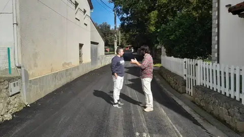 El alcalde de Llanes, Enrique Riestra, y el concejal de Obras, José Ramón Amor, visitando las obras El alcalde de Llanes, Enrique Riestra, y el concejal de Obras, José Ramón Amor, visitando las obras
