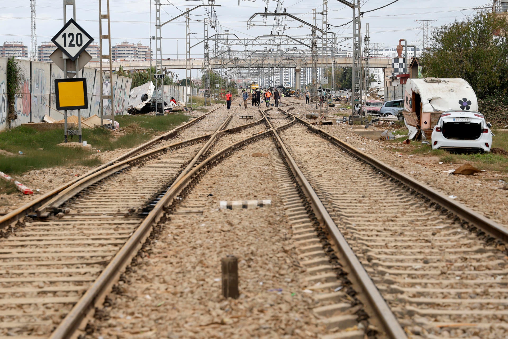 Renfe dobla la capacidad de los trenes de la línea València-Sagunto-Castelló Renfe dobla la capacidad de los trenes de la línea València-Sagunto-Castelló