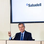 El Sabadell torna a batre rècord de beneficis amb 1.295 milions d’euros fins al setembre El Sabadell torna a batre rècord de beneficis amb 1.295 milions d’euros fins al setembre