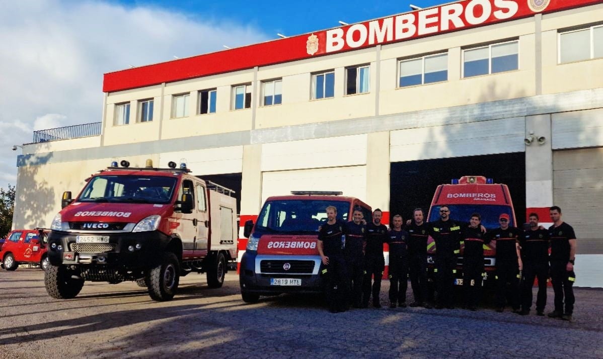 Bomberos de Granada exigen mejoras en su cobertura y seguridad durante el pleno de la Diputación Bomberos de Granada exigen mejoras en su cobertura y seguridad durante el pleno de la Diputación
