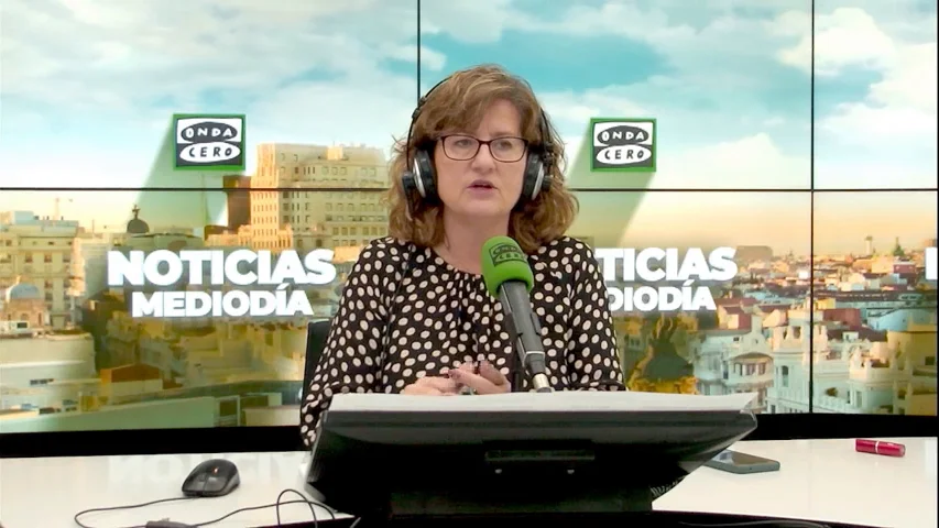 Elena Gijón, sobre la visita de los reyes a Paiporta: "Gestos que valen un reinado"