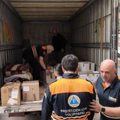 Camión de Ciudad Real con ayuda humanitaria Camión de Ciudad Real con ayuda humanitaria