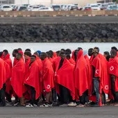 Llegada de inmigrantes al puerto de Arrecife en Lanzarote Llegada de inmigrantes al puerto de Arrecife en Lanzarote