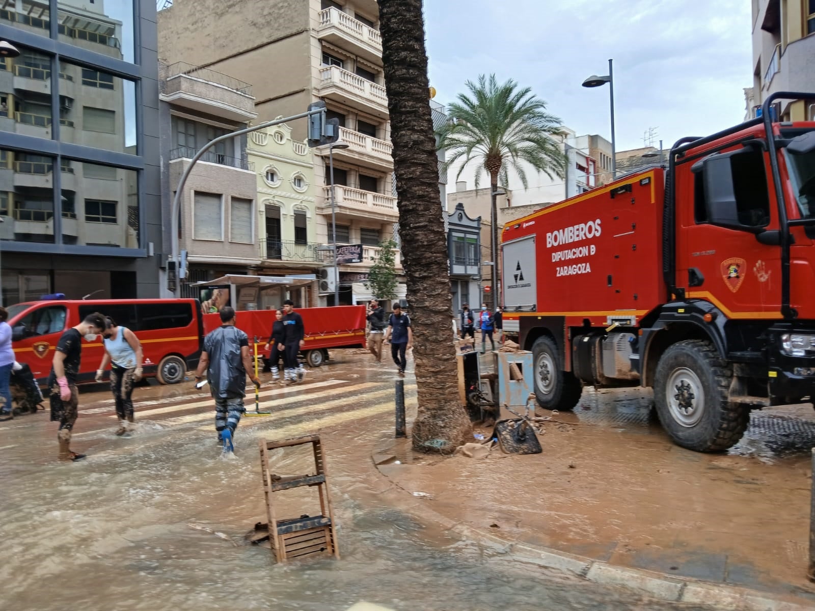 Más de 600 efectivos aragoneses están trabajando en la Comunidad Valenciana Más de 600 efectivos aragoneses están trabajando en la Comunidad Valenciana