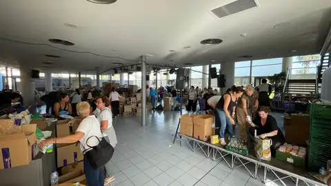 Torrevieja recoge más de 78.000 kilos de material para los damnificados por la DANA Torrevieja recoge más de 78.000 kilos de material para los damnificados por la DANA