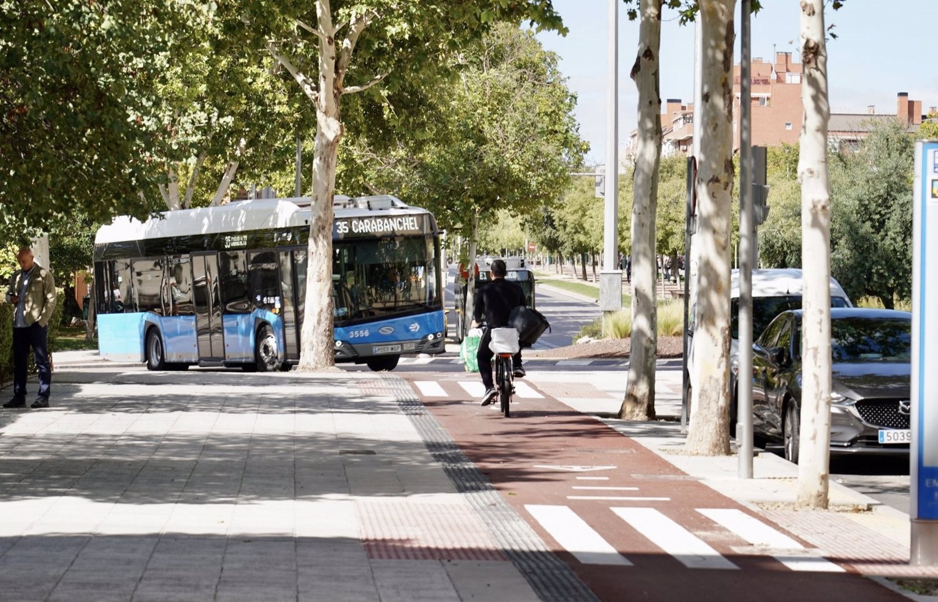 Cermi denuncia ante la justicia al Ayuntamiento de Madrid por la existencia de carriles bici en aceras Cermi denuncia ante la justicia al Ayuntamiento de Madrid por la existencia de carriles bici en aceras