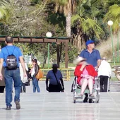 Benidorm ayudará a la asistencia domiciliaria de personas mayores o con poca autonomía con medio millón de euros Benidorm ayudará a la asistencia domiciliaria de personas mayores o con poca autonomía con medio millón de euros