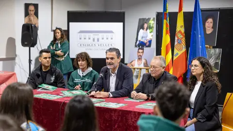 L’Alfàs del Pi presenta el Libro de fiestas y anuncia cambios en la programación por la DANA L’Alfàs del Pi presenta el Libro de fiestas y anuncia cambios en la programación por la DANA
