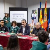 L’Alfàs del Pi presenta el Libro de fiestas y anuncia cambios en la programación por la DANA