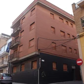 Bloc de pisos adquirit a Bonavista Bloc de pisos adquirit a Bonavista