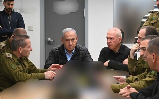 Netanyahu destituye a su ministro de Defensa por "pérdida de confianza" Netanyahu destituye a su ministro de Defensa por "pérdida de confianza"