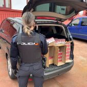 Detenido en Badajoz un varón que ocultaba en su vehículo 3.000 cajetillas de tabaco