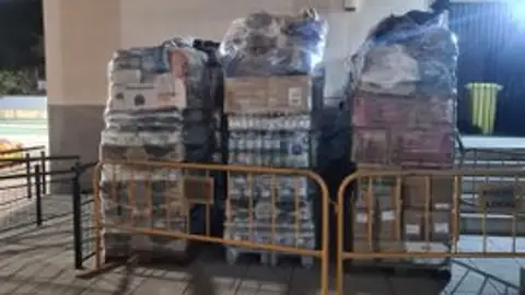 Benalmádena envía a Valencia más de 70 toneladas de alimentos y productos para afectados por DANA Ayudas