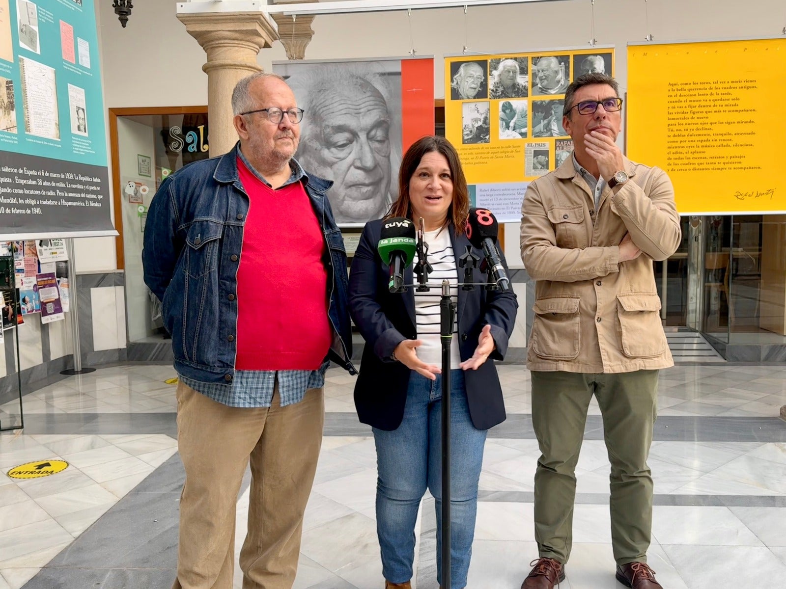 Chiclana recuerda a Rafael Alberti en el 25 aniversario de la muerte del poeta portuense Chiclana recuerda a Rafael Alberti en el 25 aniversario de la muerte del poeta portuense