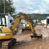 Las máquinas pesadas de Áridos Mijares trabajando en las zonas afectadas.