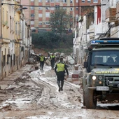 Policía militar y Guardia Civil en una calle aledaña al Barranco de Torrente, este lunes. Policía militar y Guardia Civil en una calle aledaña al Barranco de Torrente, este lunes.