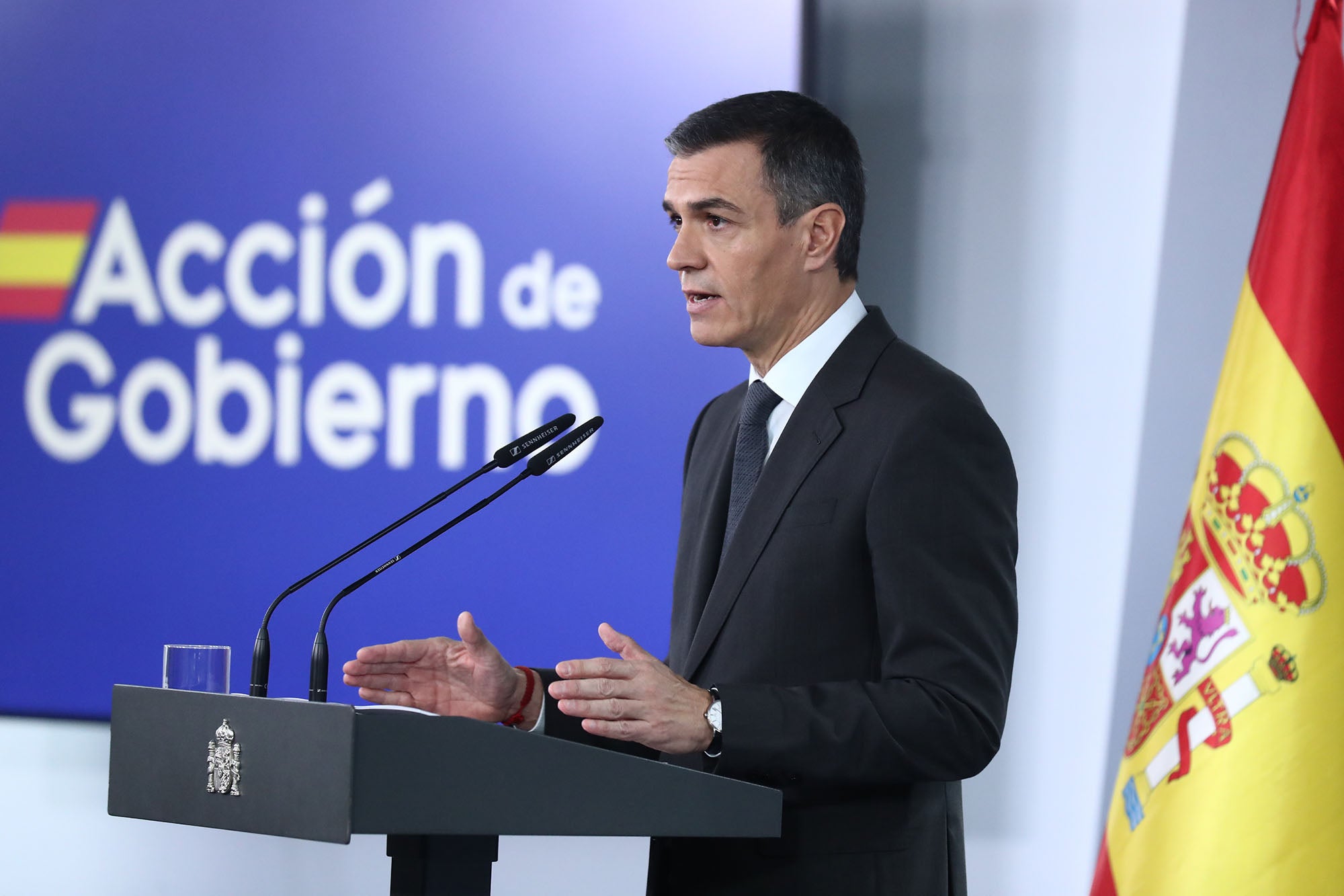 Sánchez promete sufragar todos los gastos de emergencia de los ayuntamientos Sánchez promete sufragar todos los gastos de emergencia de los ayuntamientos