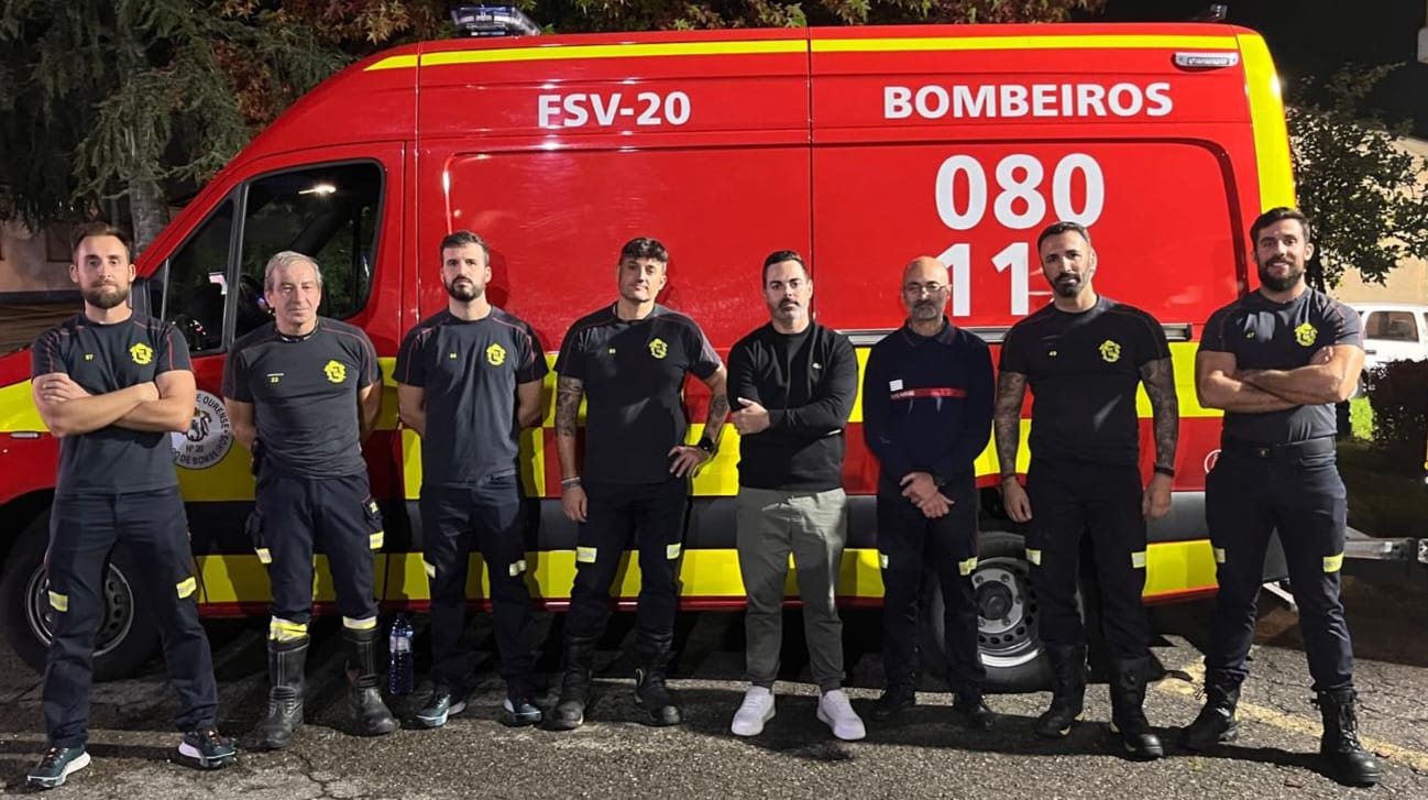Bombeiros de Ourense acoden como vontarios a Valencia Bombeiros de Ourense acoden como vontarios a Valencia
